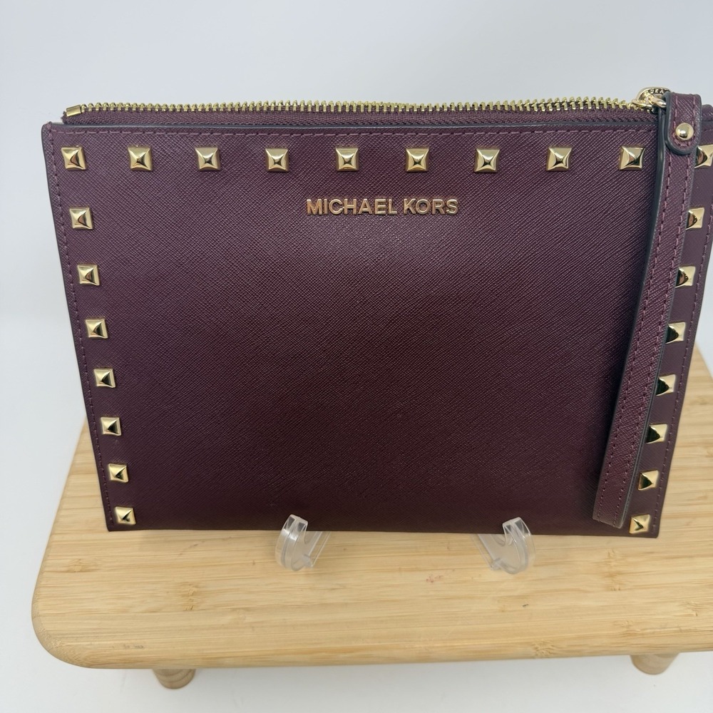 Michael Kors Jet Set Travel XL Wristlet Gold Studs 9.5" X 7" Top Zip EUC Clean